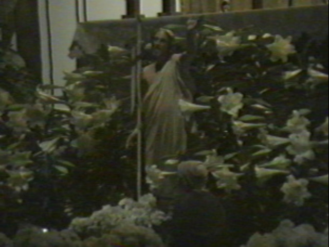 Risen Lord on Altar, St. Helen's Church, Chicago (c) 2000 AHG/DJGunkel