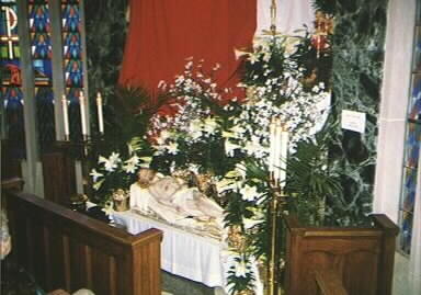 Tomb at St. Helen, Chicago (c) 1999 AHG/DJGunkel