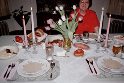 Swieconka table (c) 2001 Ann Gunkel