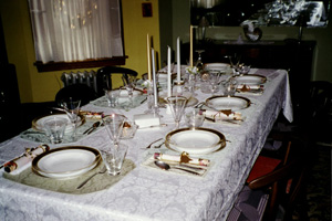 Wiglia Table (c) Ann Gunkel 2001